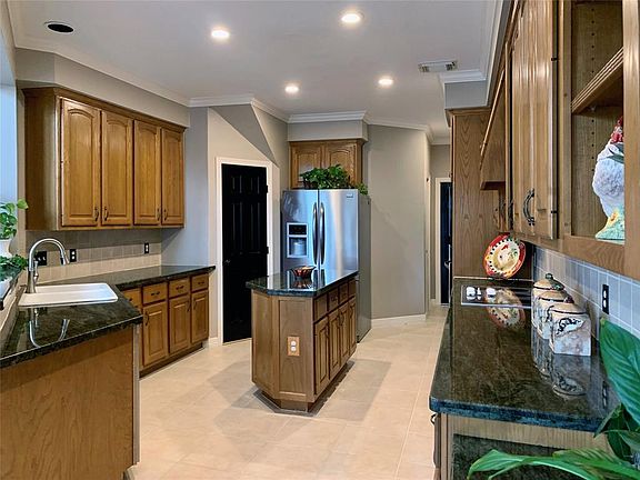 3rd image of 5923 Indian Hills Ln