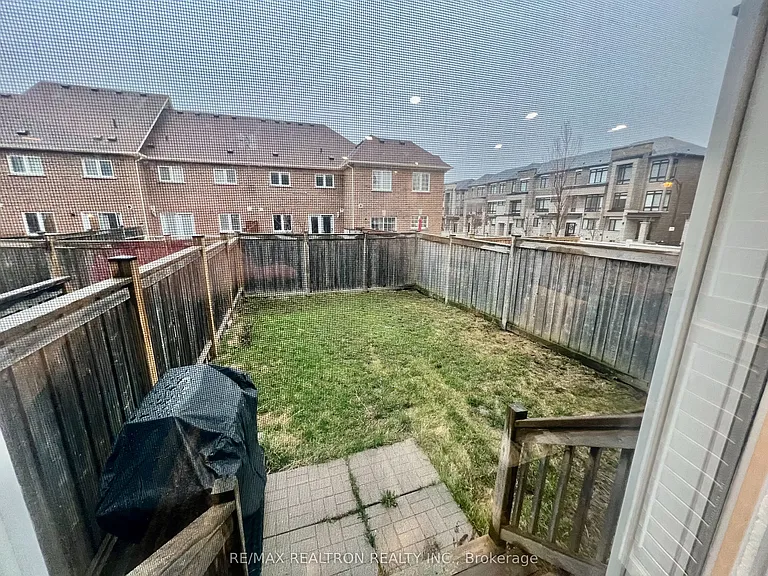 35 Enderly St — Photo 7