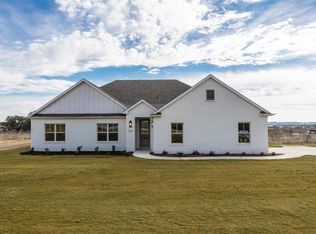 415 Red Roan Rdg, Weatherford, TX 76087