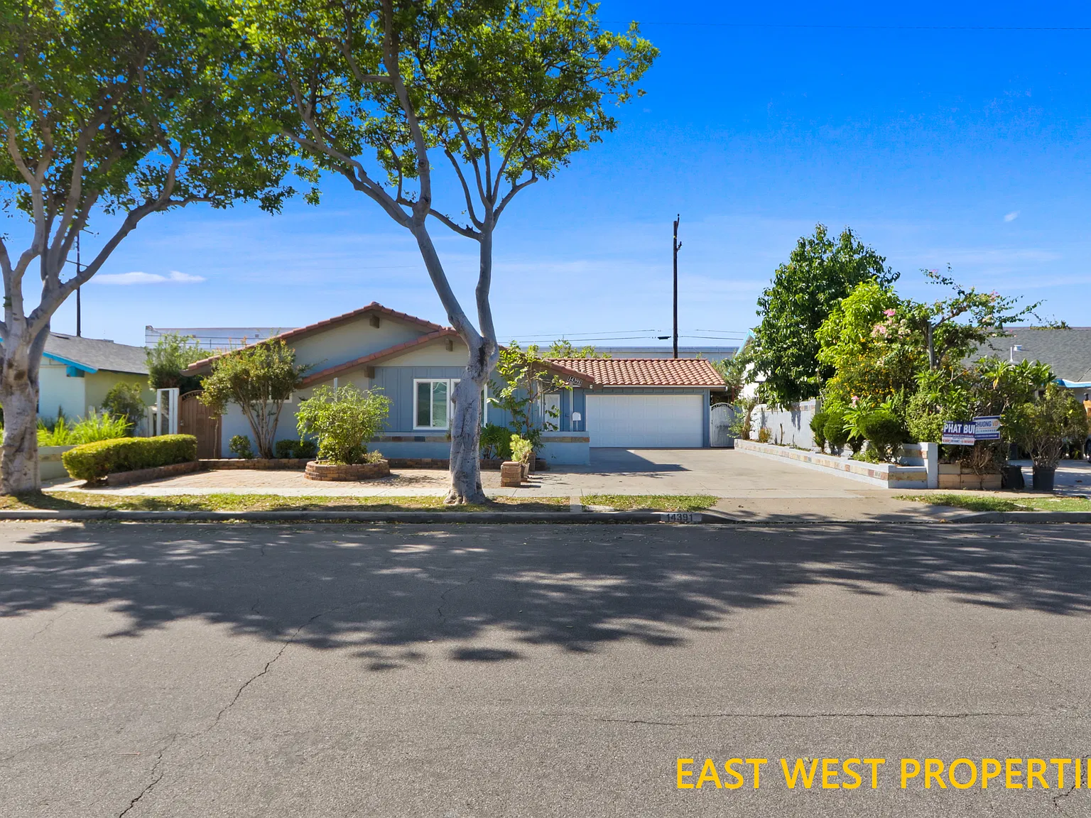 3 bed, 1700 sqft, $3,950 — Photo 1