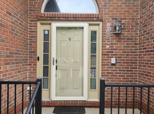 4095 April Ln, Sterling Heights, MI 48310