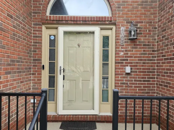 4095 April Ln, Sterling Heights, MI 48310