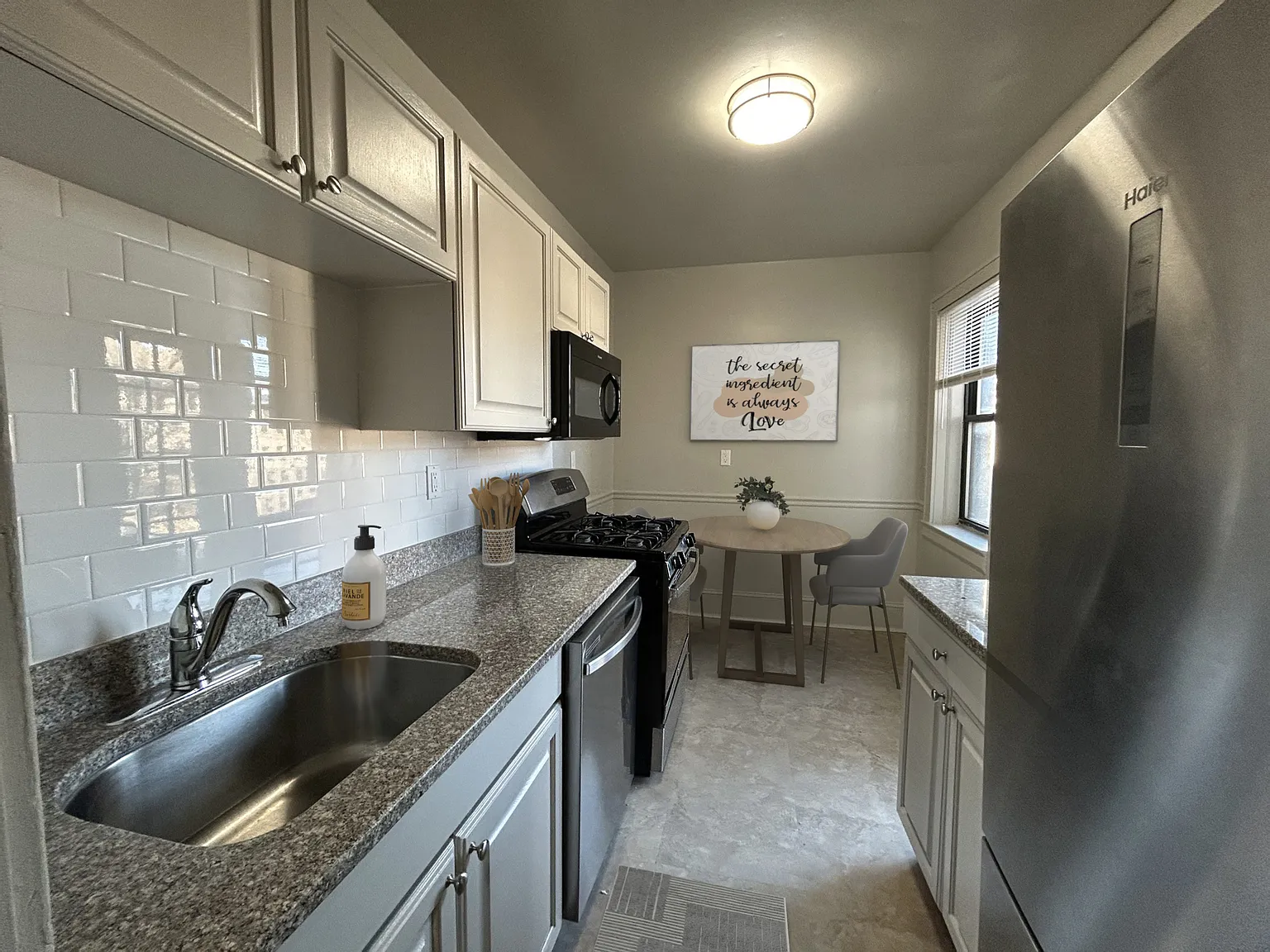 Coleman Apartments — Photo 4