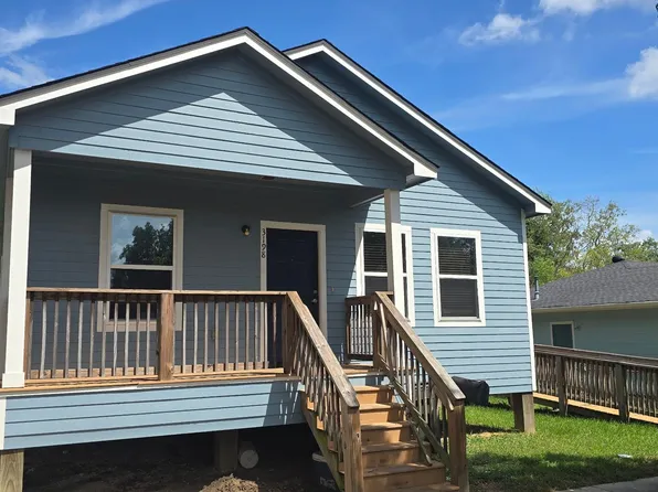 3198 Taft Ave, Groves, TX 77619