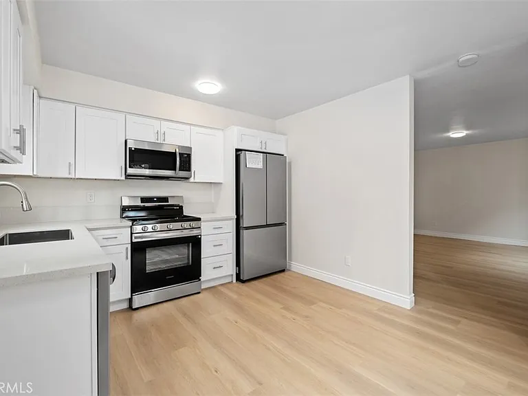 1009N N Parton St — Photo 9