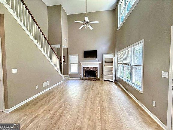 4th image of 206 Pine Trl