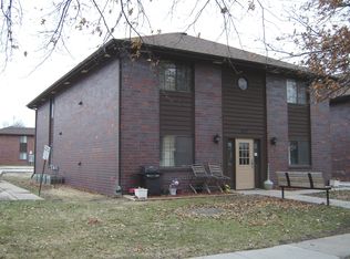 1627 Sumner St #1, Lincoln, NE 68502