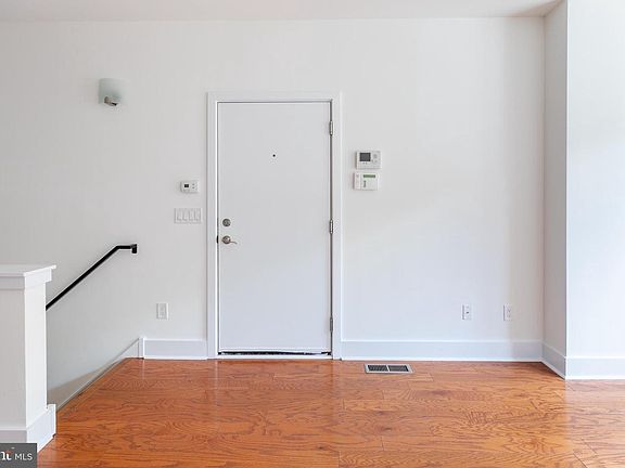 4th image of 1767 Frankford Ave #1