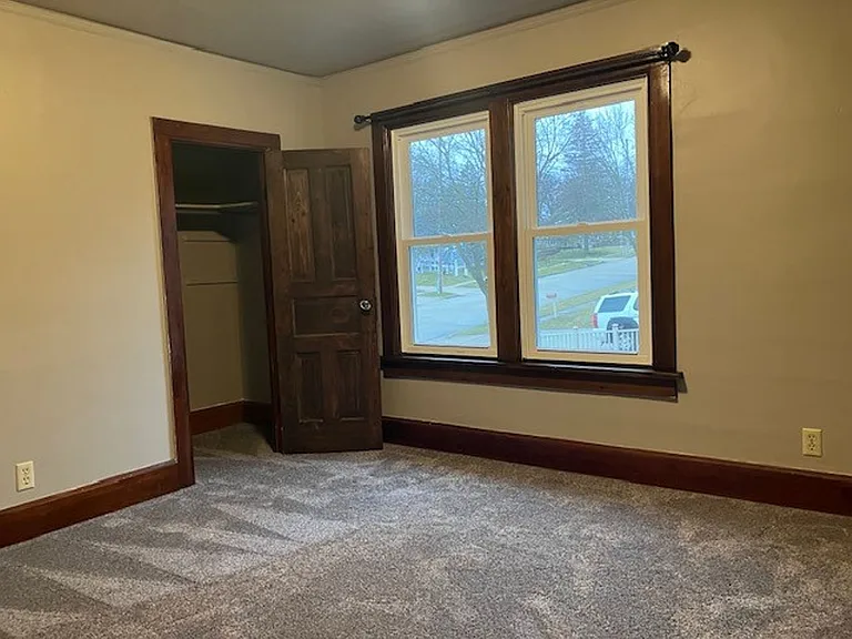 504 Storle Ave — Photo 4