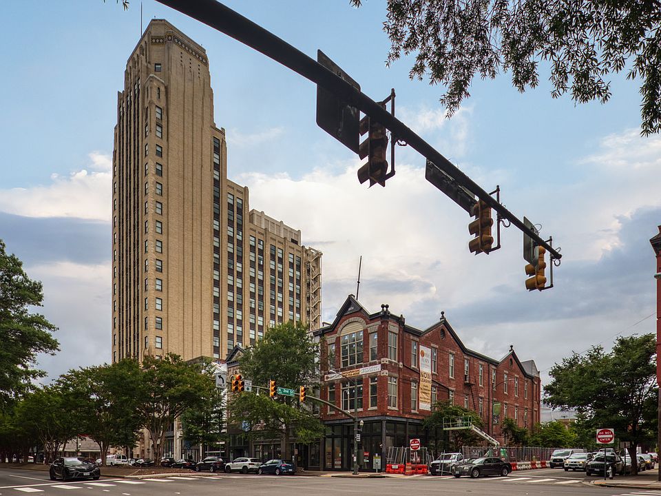 Harper's Flats located at 201 E Broad Street. The Deco at CNB is tall building in background where all amenities are held