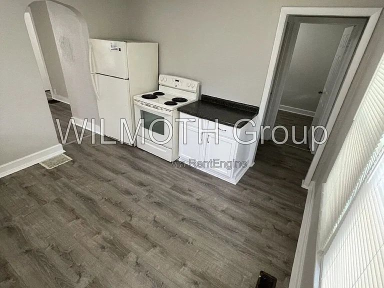 2733 N Lasalle St — Photo 8