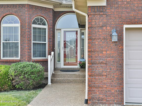 2nd image of 205 Crimson Creek Dr