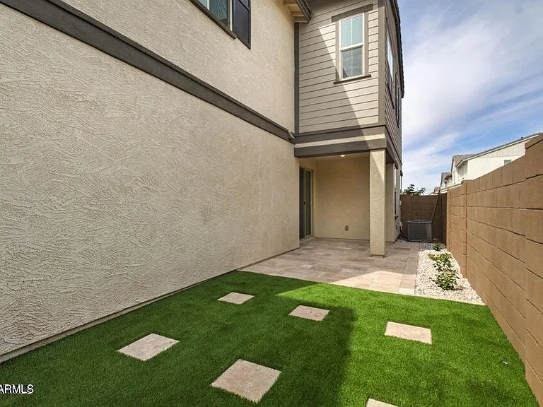 2831 S Central Dr — Photo 27