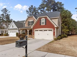 165 Moultrie Ln, Aberdeen, NC 28315
