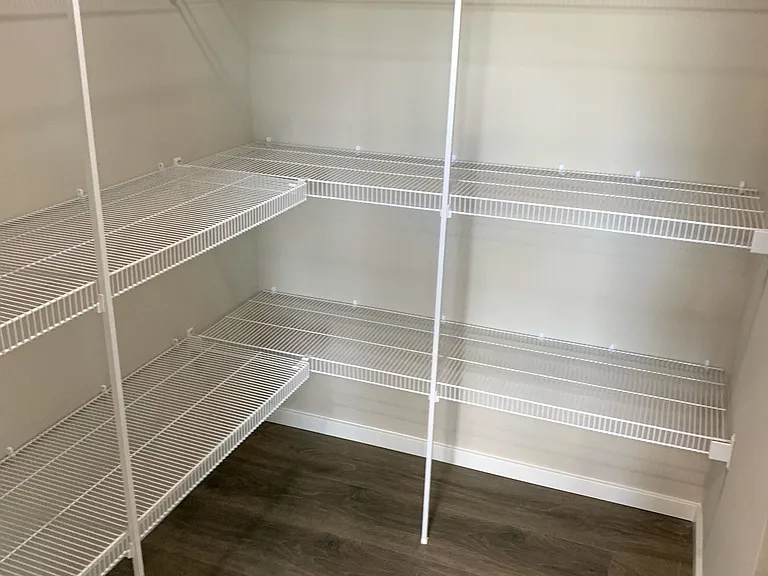 Walk in pantry