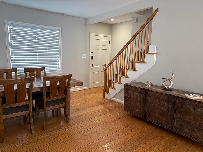 Edgewood Ave — Photo 3