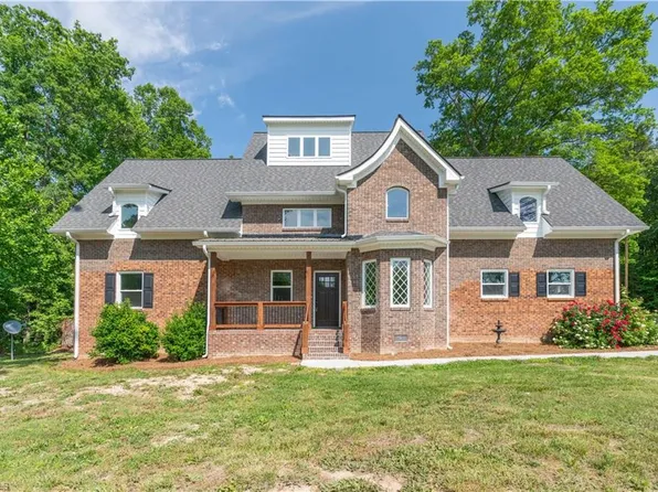 890 Gus Hill Rd, Clemmons, NC 27012