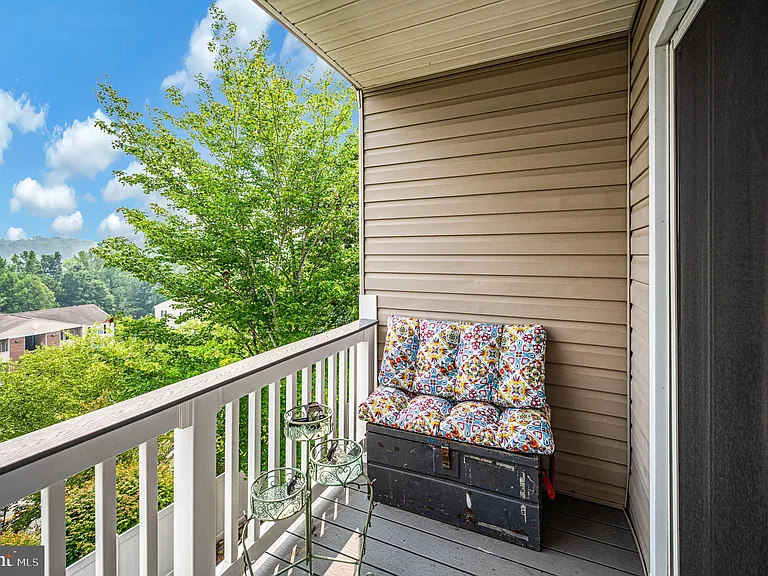 75 Fern Oak Cir #303 — Photo 20