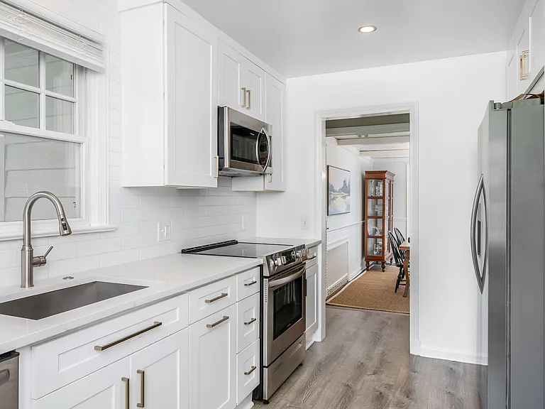322 Noroton Ave — Photo 13