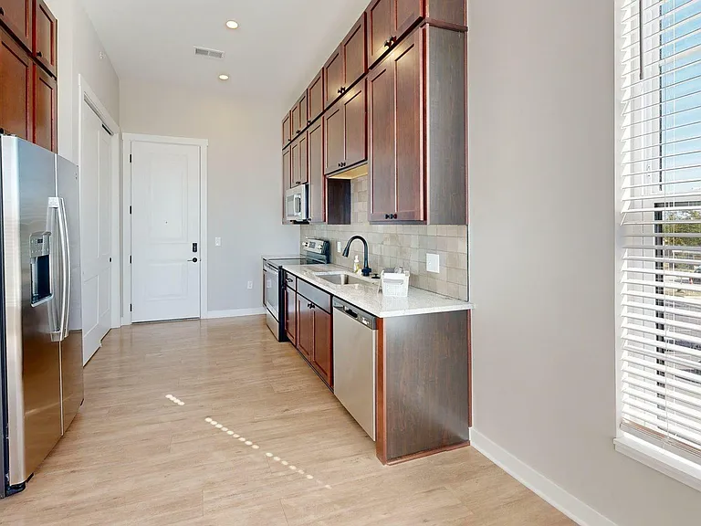 1A-8-on-the-Park-Kitchen 1A-8-on-the-Park-Kitchen