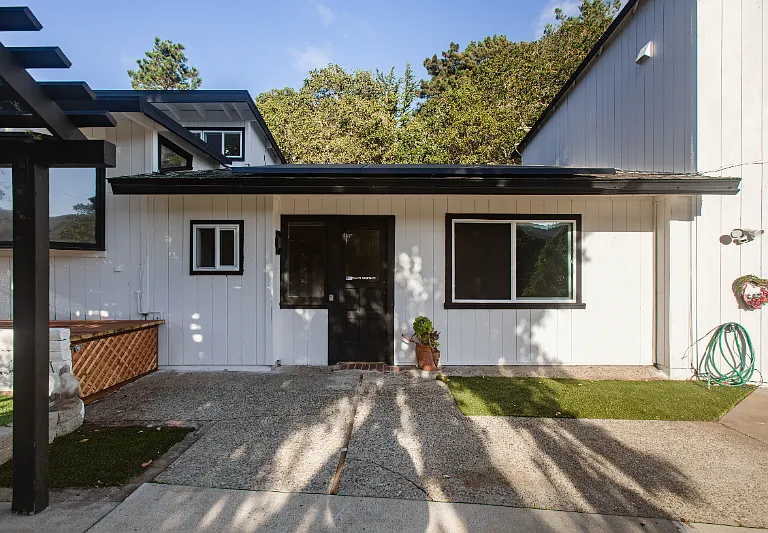 43 Laureles Grade Rd — Photo 1