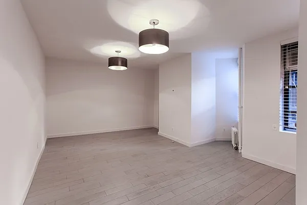 Rented by Dynamik Realty | media 18