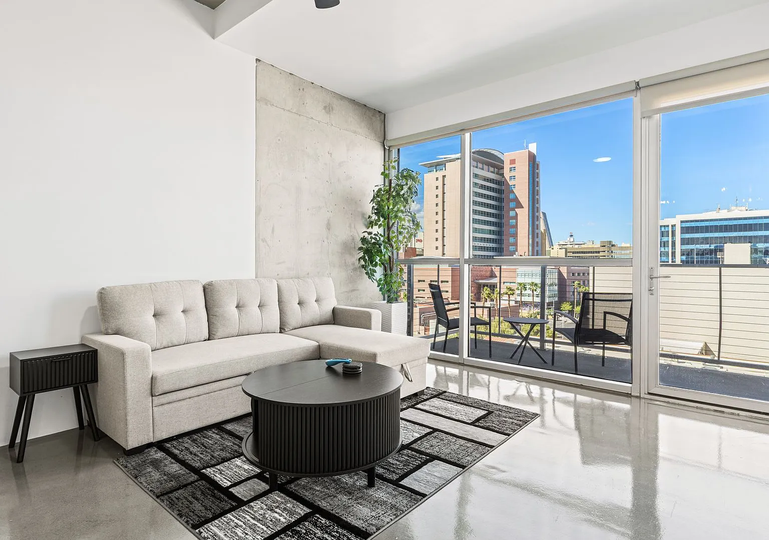 Furnished Juhl Condo w/ Balcony & City Views — Photo 1