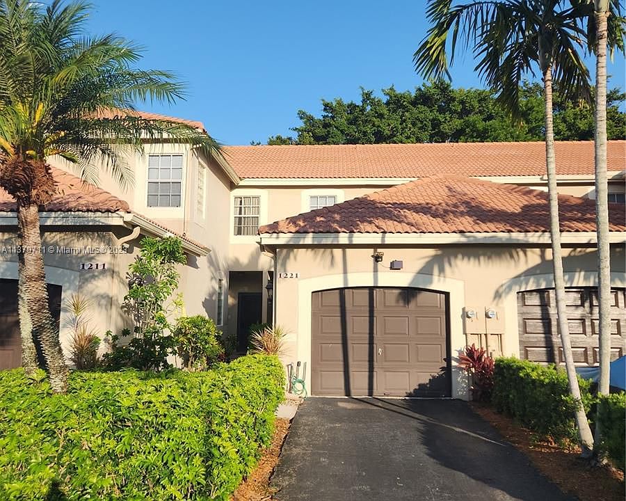 1st image of 1221 Sorrento Dr