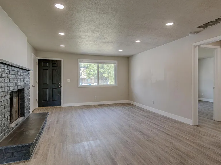 Complete Remodel near Boise River _ Pet Friendly! — Photo 4