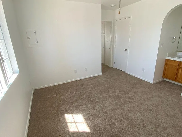 1559 Courtney Place — Photo 29