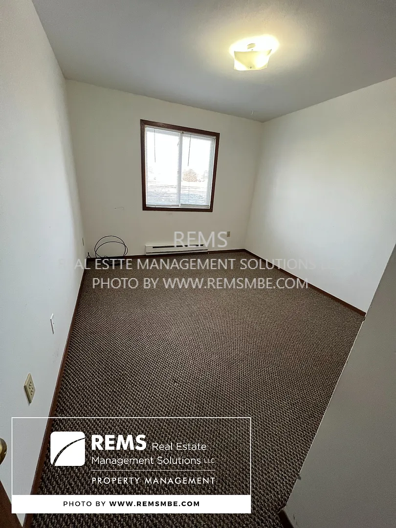 564 East Slifer Street — Photo 3
