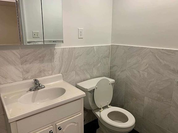 4th image of 339 E 81st St #2