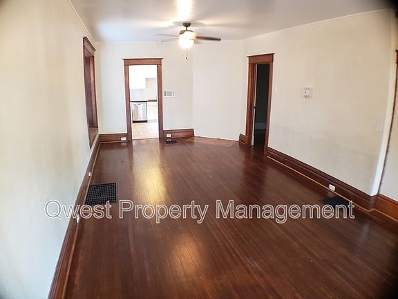 5th image of 902 Cherry St SE APT 1