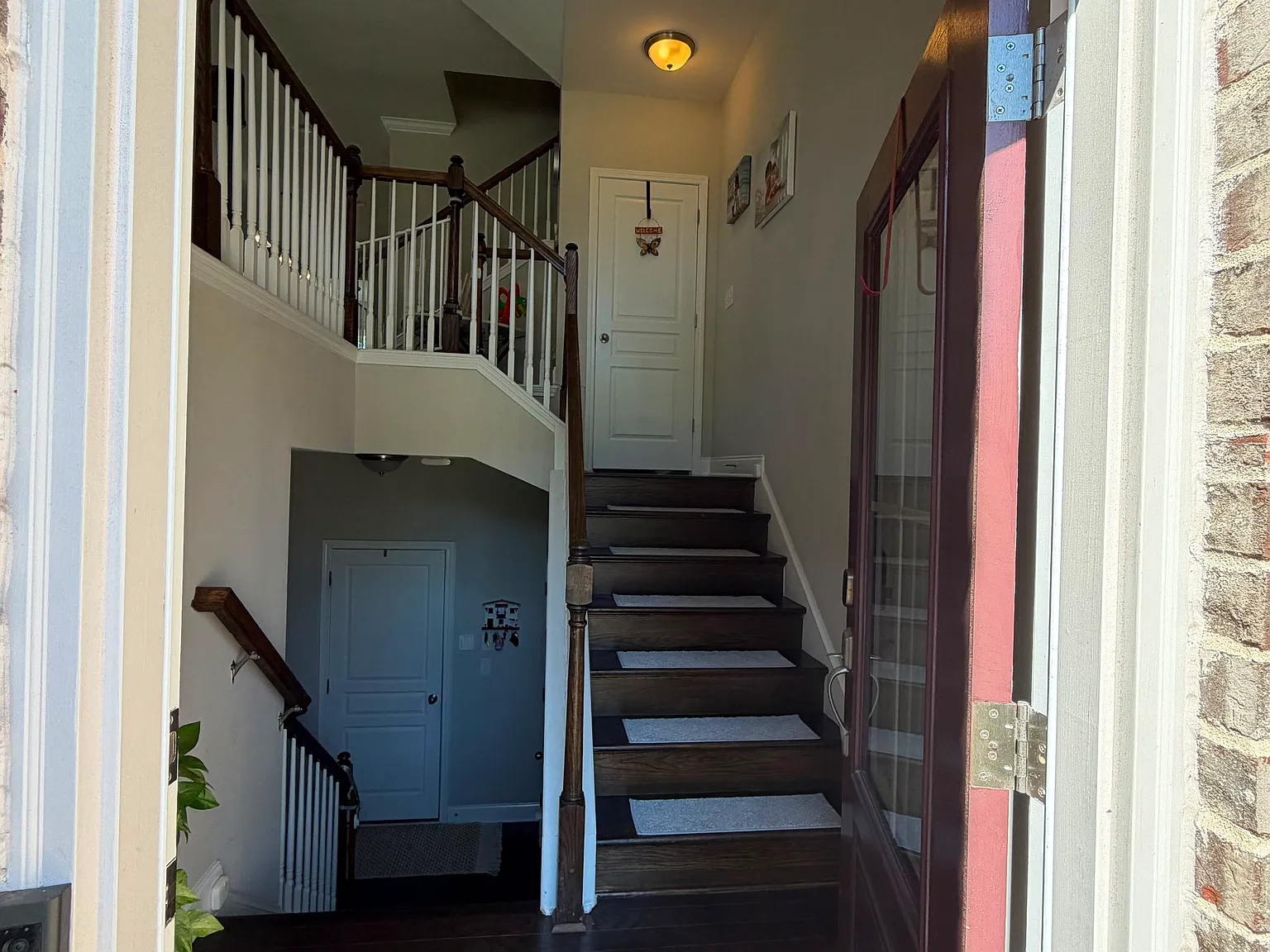 4 bed, 2.5 bath, 2432 sqft, $3,690 — Photo 3