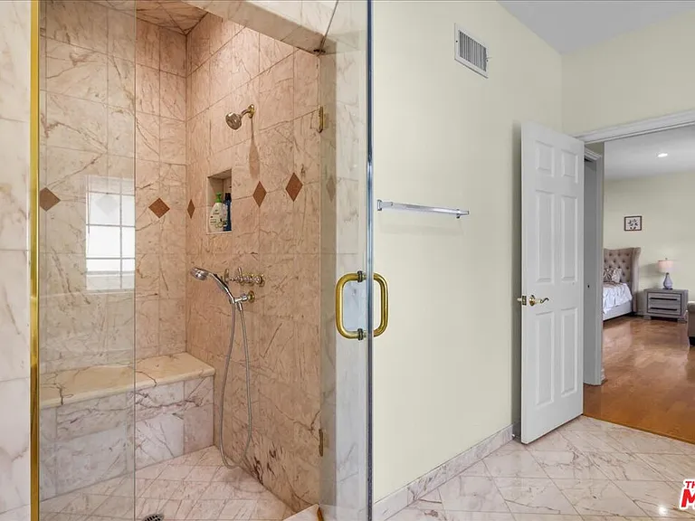 5029 Lemona Ave — Photo 35