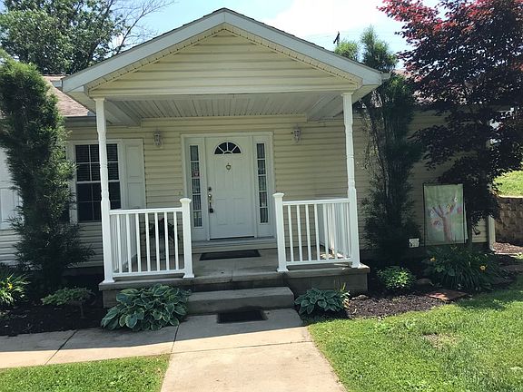 5th image of 392 Pleasant Dr