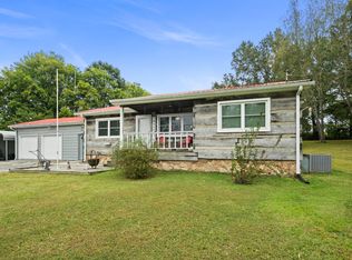 167 Denning Ln, Cottontown, TN 37048