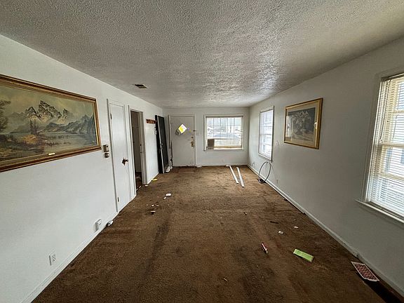 4th image of 1924 N Tibbs Ave