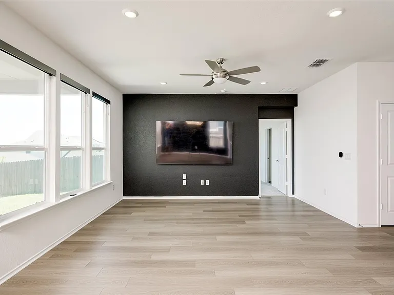 8203 Tranquil Glade Trl — Photo 31