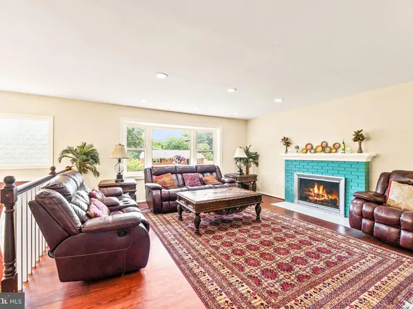 7906 Slidell Ln, Springfield, VA 22151