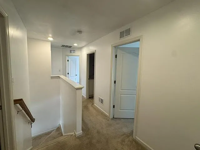 136 Alliance Ct — Photo 25