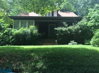 301 Farm Ln, Charlottesville, VA 22902