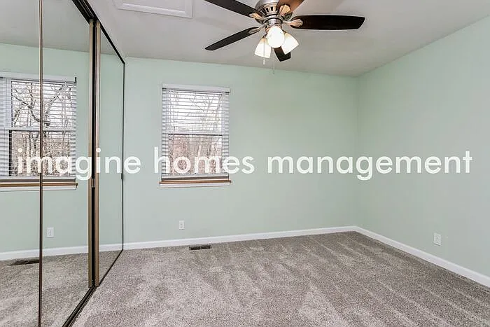 408 Willow Wood Ct — Photo 7