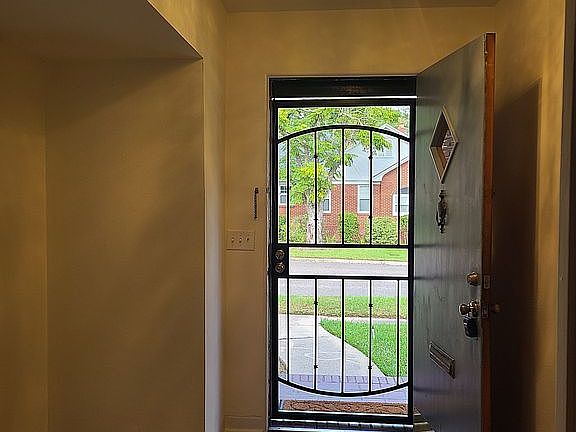 3rd image of 1568 Dancy St