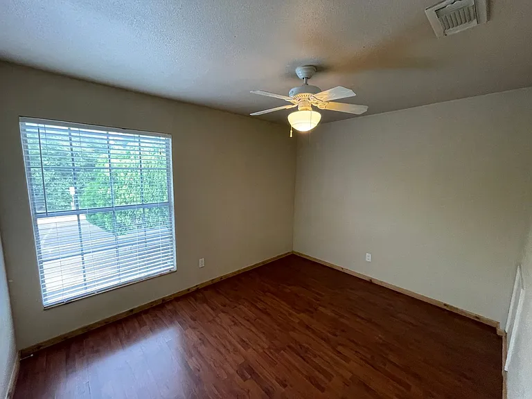 5100 Bruning Ave — Photo 7