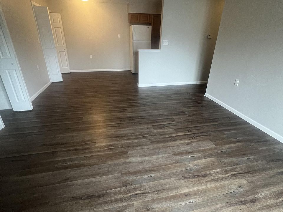 1st image of 3 27th St Unit 102