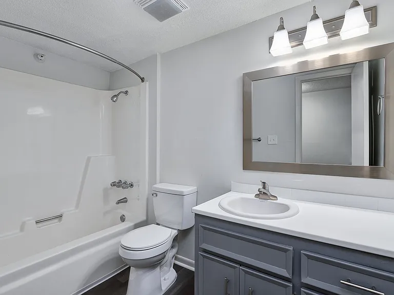 Sycamore - Bathroom 1