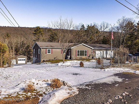 3rd image of 854 Lily Lake Rd