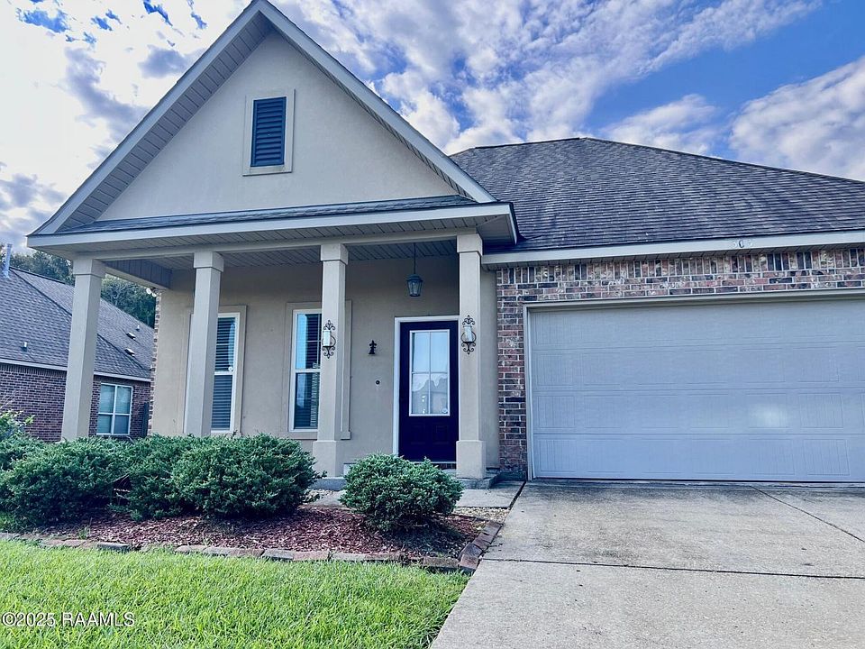 1st image of 303 Ouachita Dr