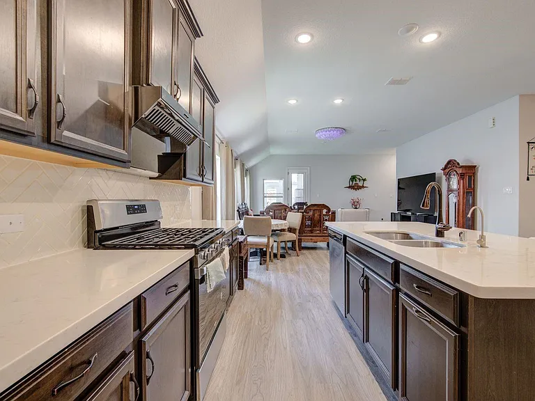 3507 Sunburst Ct — Photo 27